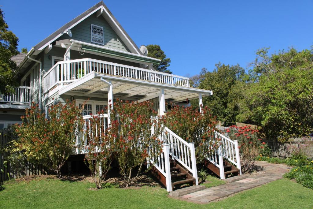 14 Mount Joy