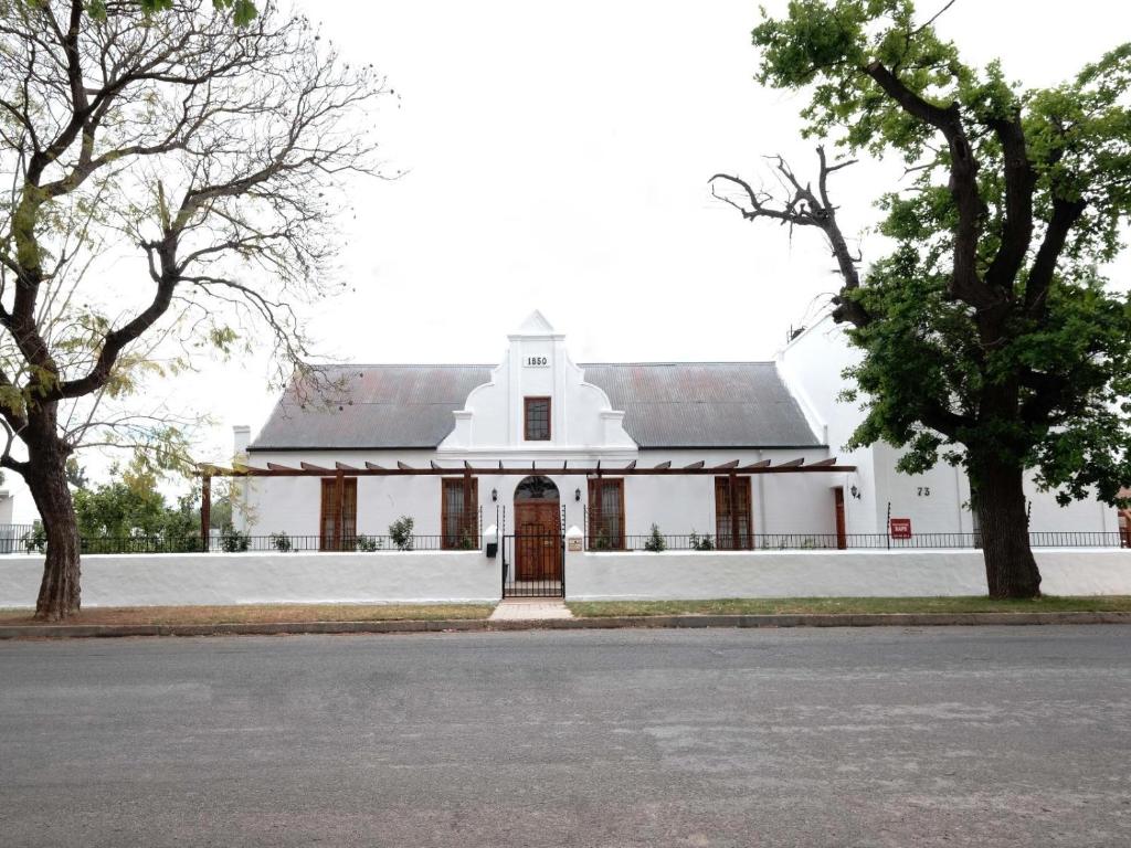 Adderley House Guest Accommodation