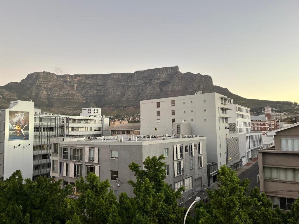 Cape Town City Centre apartment - no Loadshedding