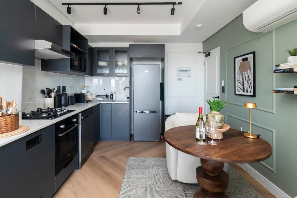 Chic Studio with Cape Town City Views
