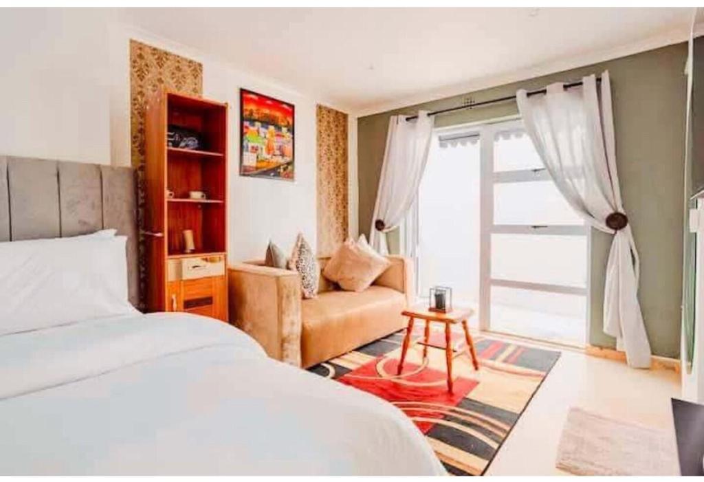 Colourful room-Caline VIP Mews