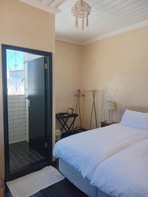 Cozy room in the Heart of Simon's Town