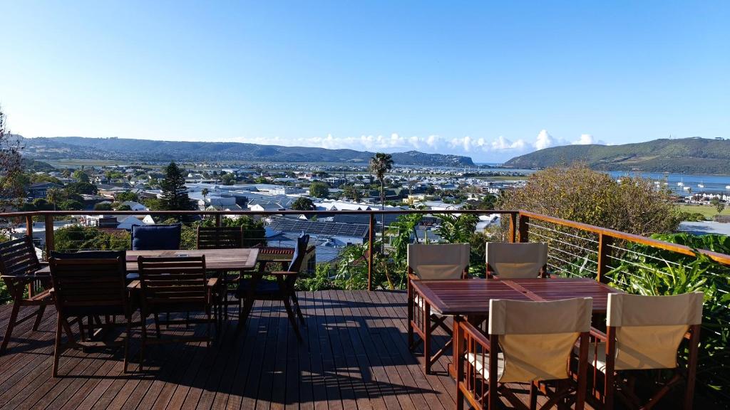 Guinea Fowl Lodge - Lagoon & Heads View B&B, Central Knysna