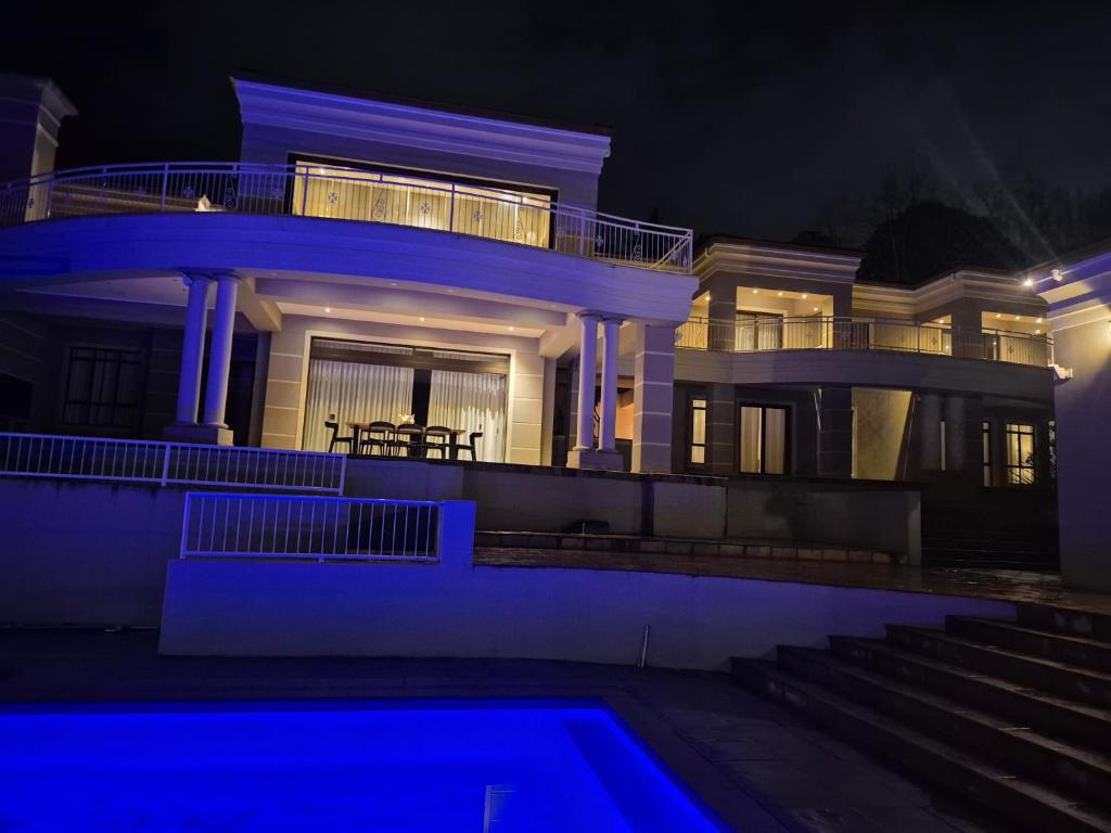 Jumanji Safaris Villa Constantia