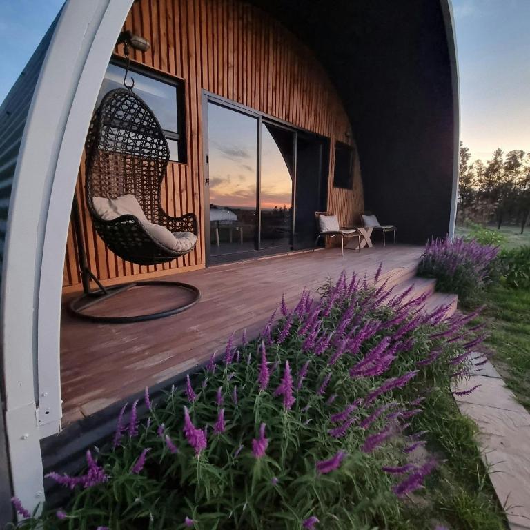 La Vita Romantic Getaway Cabin