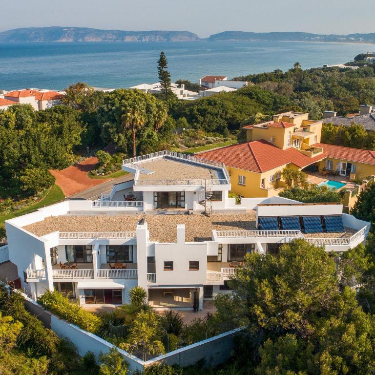 LIMONI LUXURY SUITE