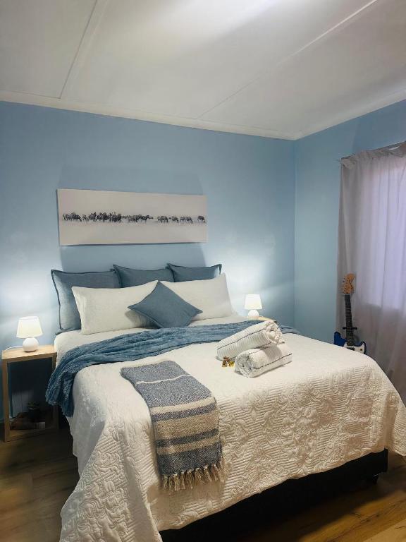 Mario & Luiza's Place - Cozy Stay with Pool & Braai