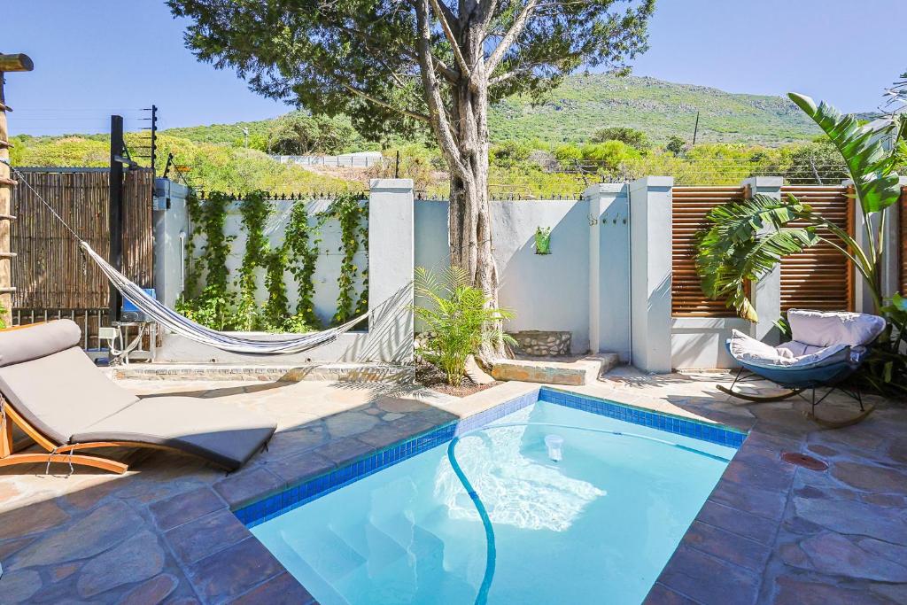 New Mountain Retreat with Scenic Views