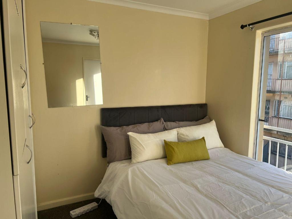 PAROW PALMS