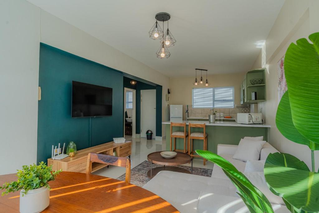 Pips Place 202 Luxury Self Catering Apartment