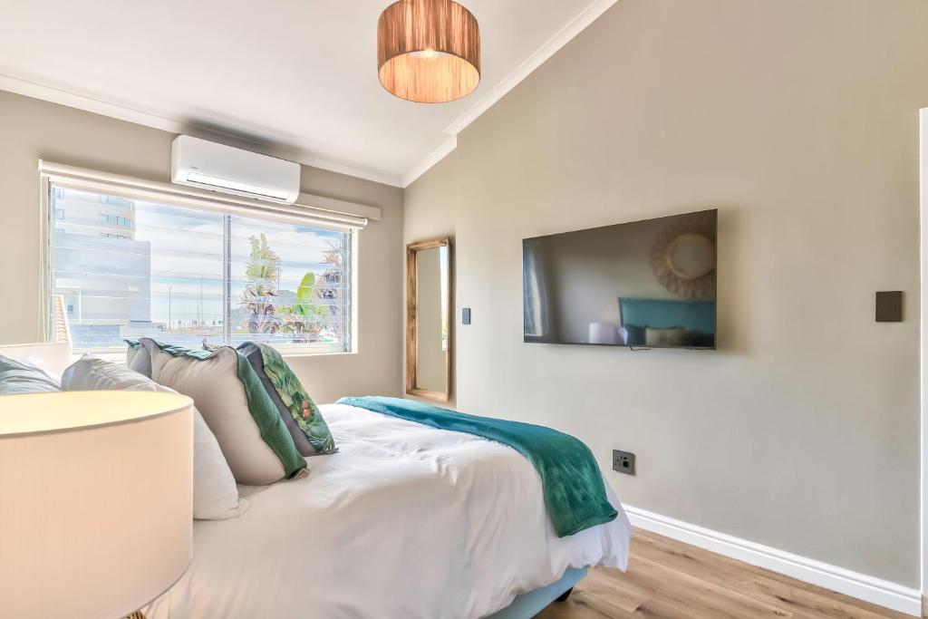 Silver View Modern Duplex