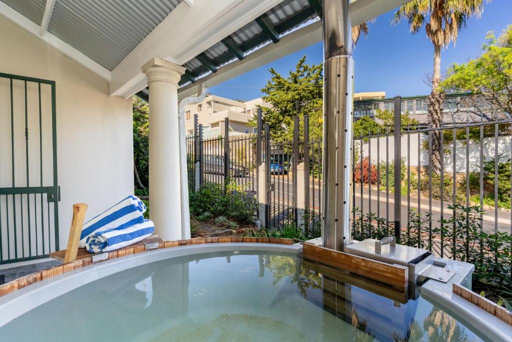 Camps Bay Village - Stone Cottages
