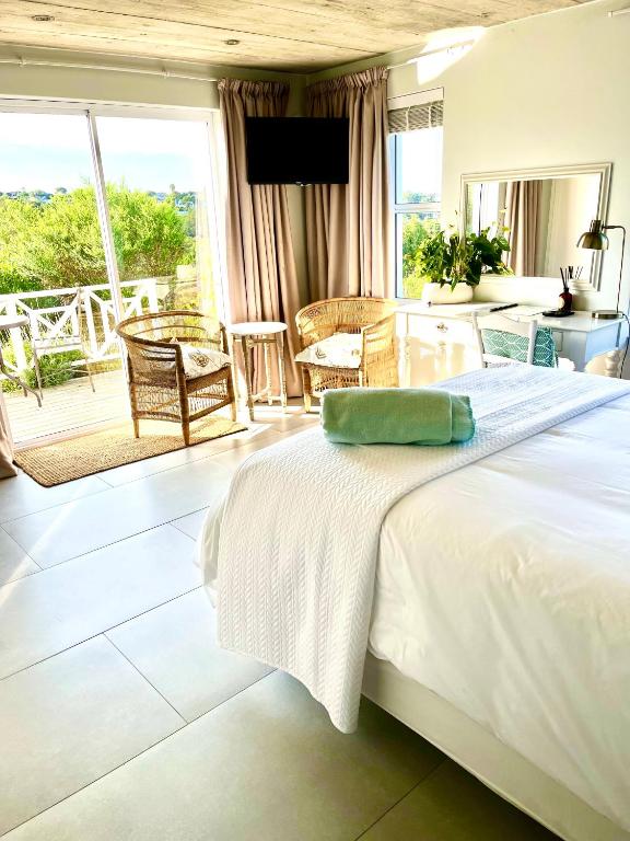 The Lily Suite
