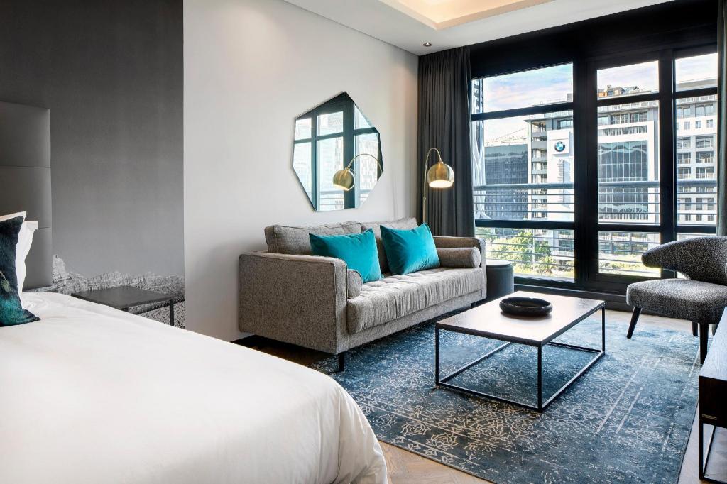 The Onyx Apartment Hotel by NEWMARK