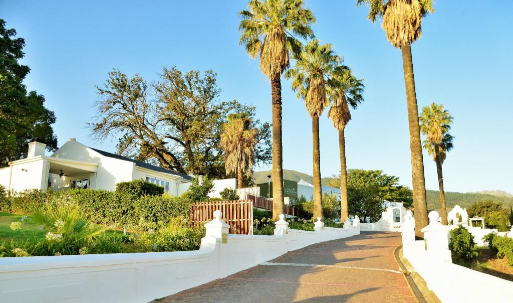 Val du Charron Coach House