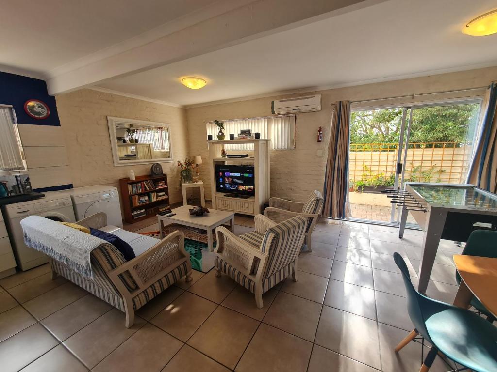 Walters Lane Comfort Apartment 2 - No Loadshedding