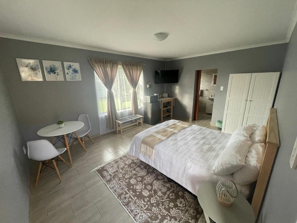 York-R102 Airport Road - Modern Comfort